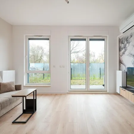 Ursynow Serenity With Garden Apartment Warsaw